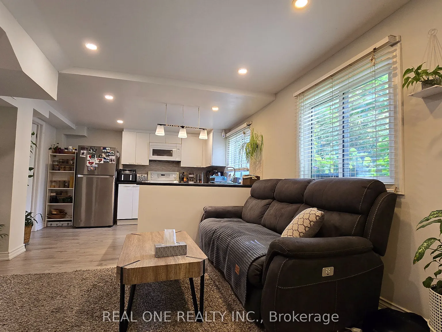 2 bed, $1,900 — Photo 4