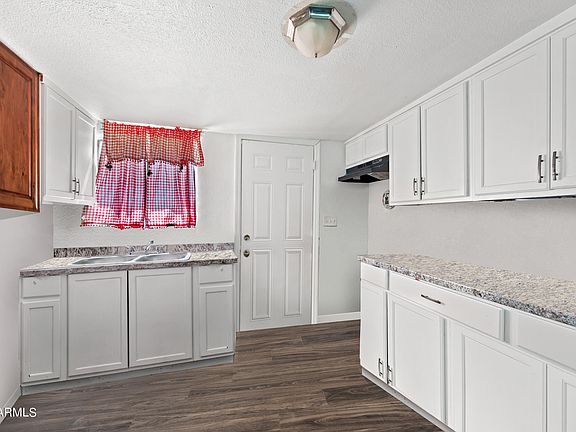 4th image of 2519 W McLellan Blvd