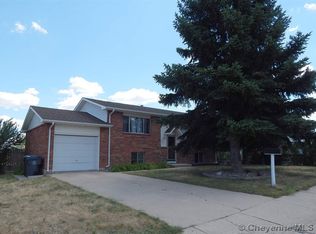 735 Cottonwood Dr, Cheyenne, WY 82001