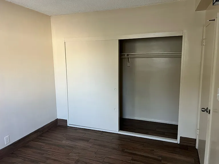 944 N Vine Ave #2 — Photo 14