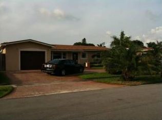 9641 NW 3rd St, Pembroke Pines, FL 33024