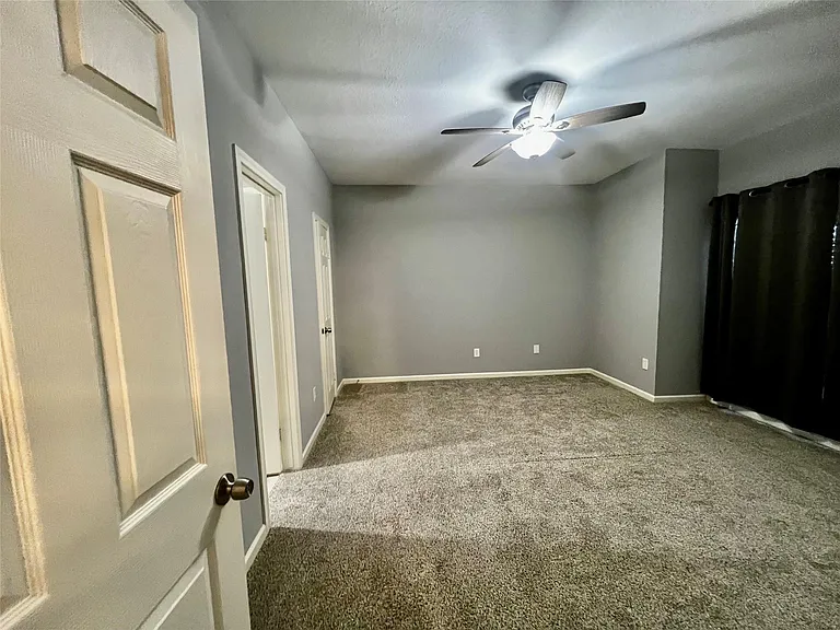 3100 Walnut Bend Ln #123 — Photo 5
