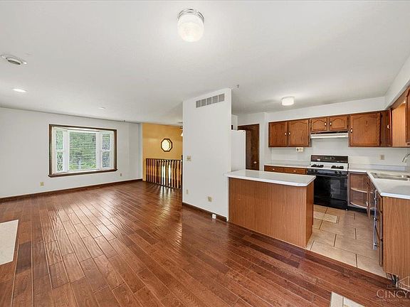 4th image of 4770 Dent Rd