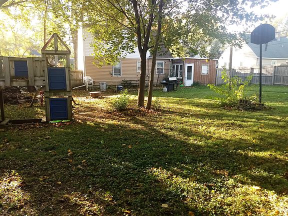4th image of 1801 Lotus Dr