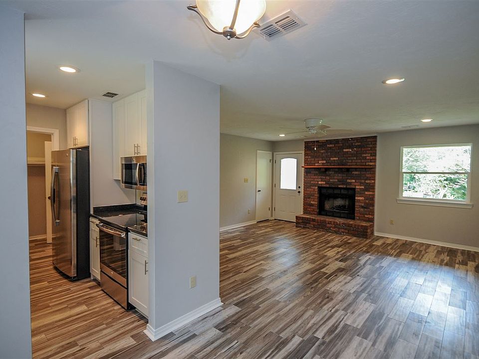1st image of 1921 Ascension Way #A