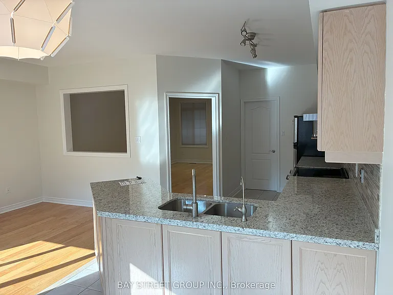 85 Kimono Cres — Photo 23