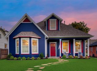 616 E Wall St, Grapevine, TX 76051