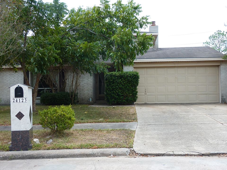 1st image of 24123 Bassett Hall Ln