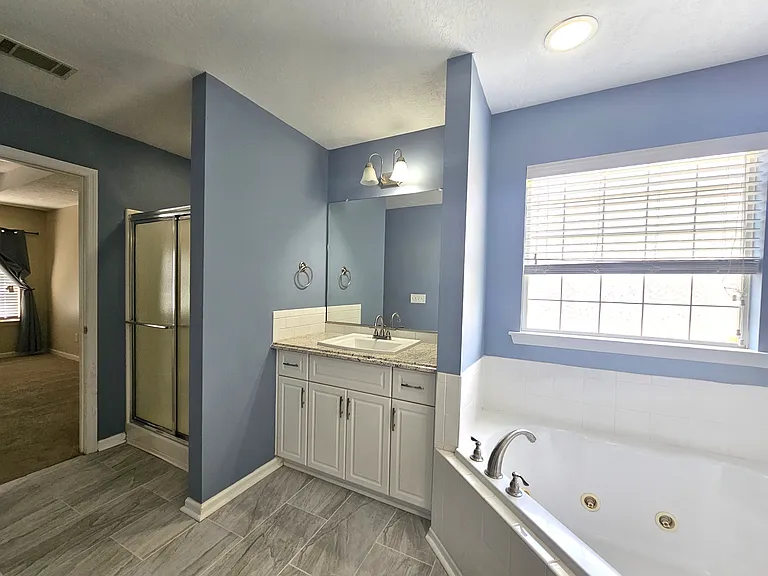 770 Michelle Ct — Photo 12