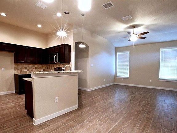 2nd image of 118 Hidden Springs Dr #118