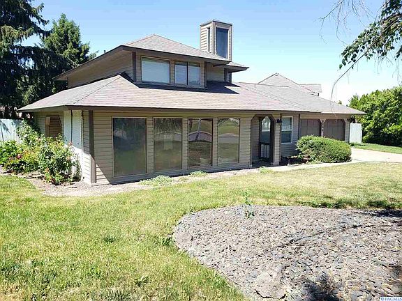 4th image of 2932 S Keller Pl