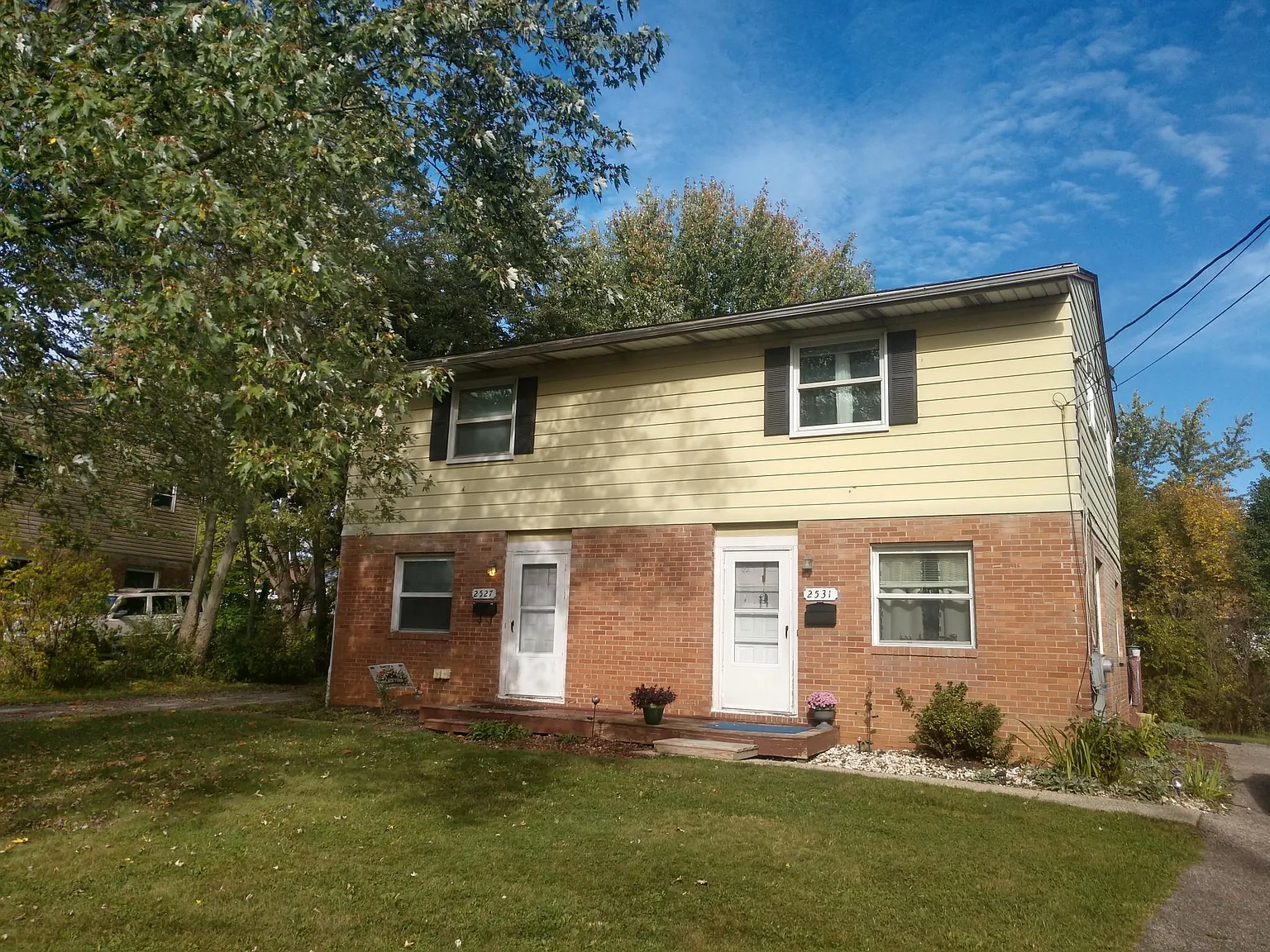 2 bed, 999 sqft, $1,150 — Photo 1