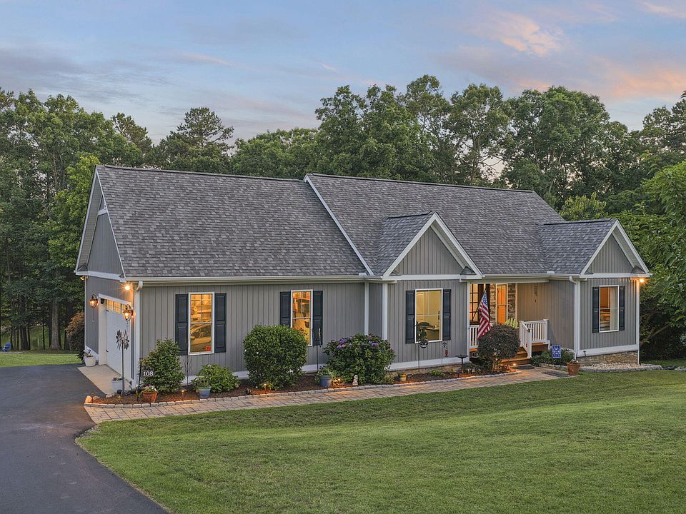 1st image of 108 Oak View Dr