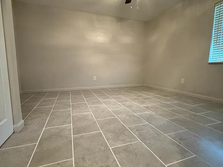 84 Lake Fairgreen Cir — Photo 23