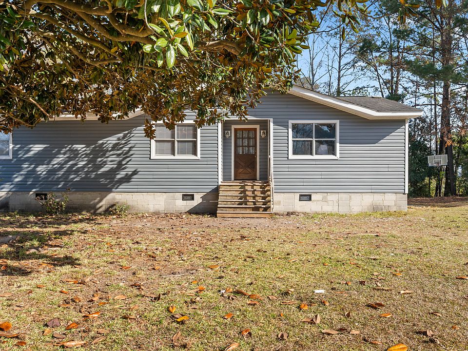 1st image of 114 Lakewood Dr