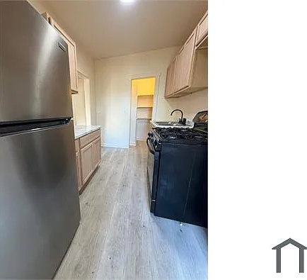 716 E 81st St — Photo 12