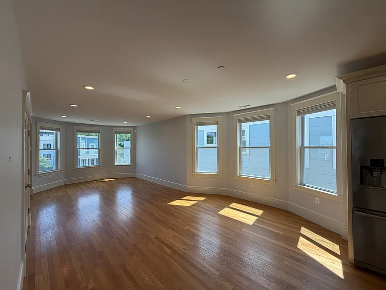 20 Cameron Ave — Photo 7