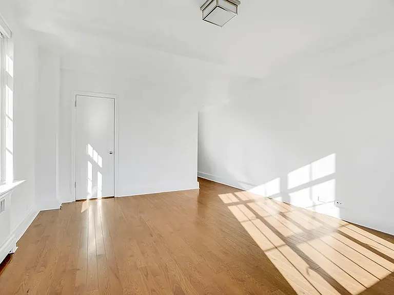 2 Charlton St #6 — Photo 2