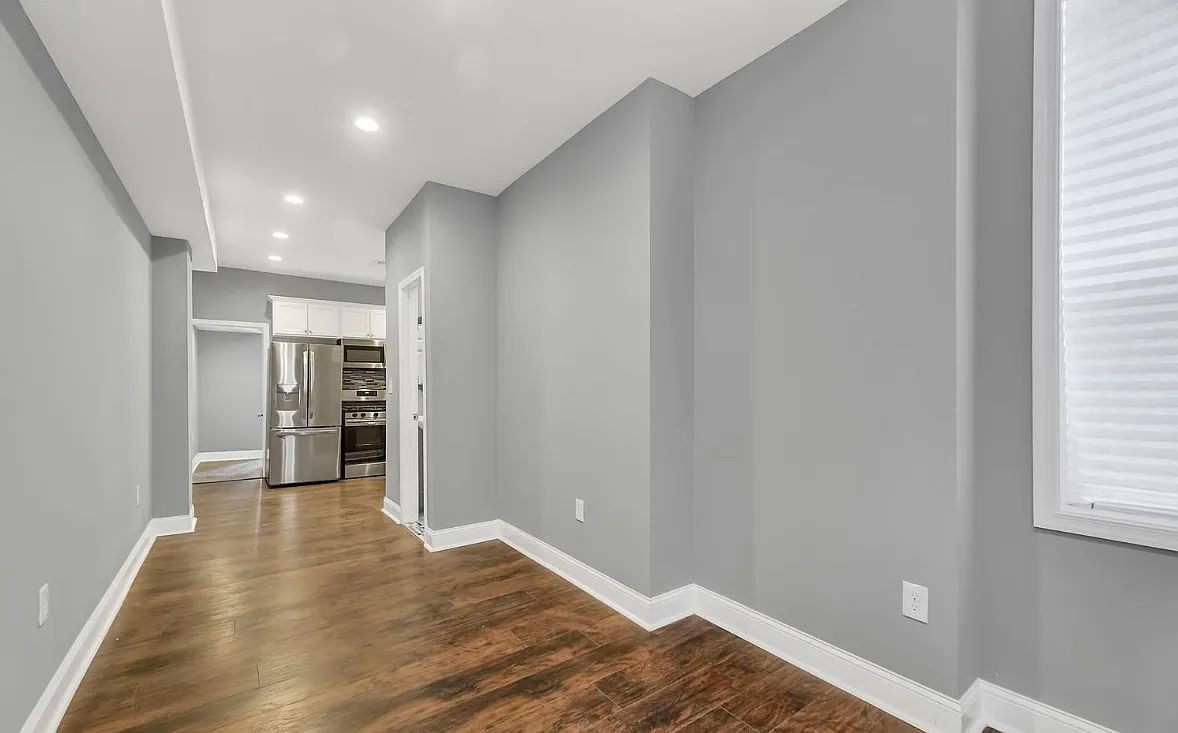 3 bed, 3.5 bath, 1900 sqft, $1,000 — Photo 4