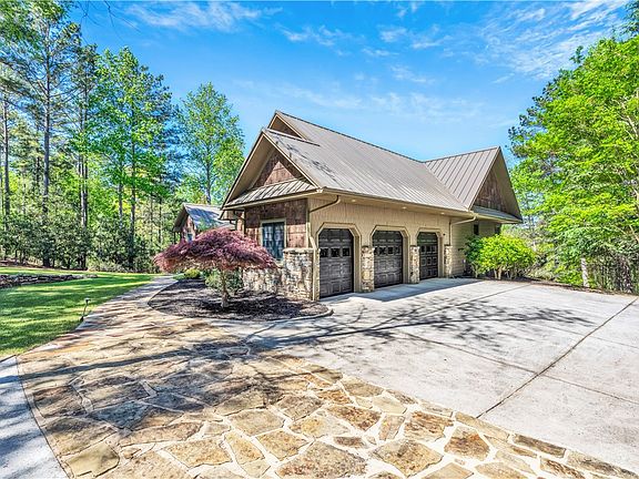 4th image of 301 Augusta Way