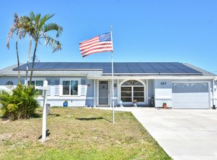 557 SE Seahouse Dr, Port Saint Lucie, FL 34983