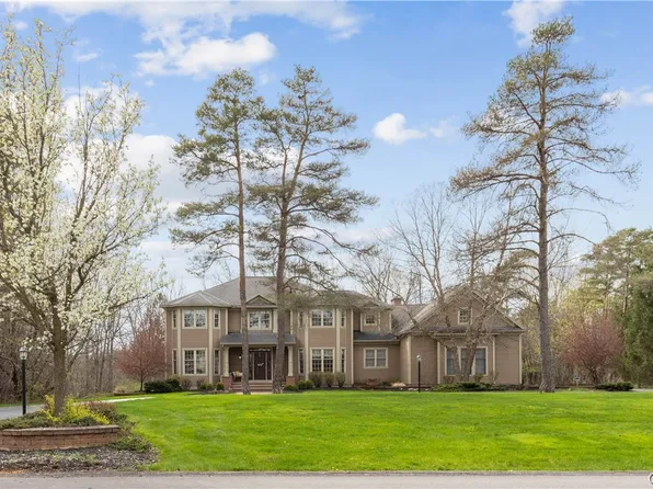 4505 Spruce Ridge Dr, Manlius, NY 13104