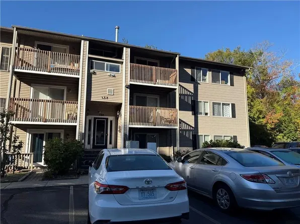 132 Fordson Ave APT 12, Cranston, RI 02910