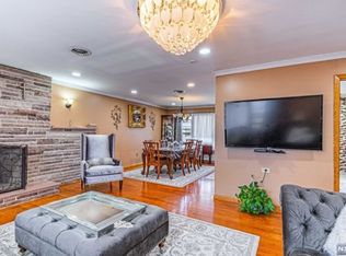 34 Swift Ct, Clifton, NJ 07014