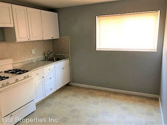 4th image of 812 Schirmer St APT D