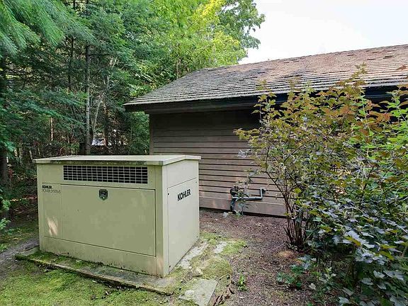 5th image of 3333 N Lake Leelanau Dr