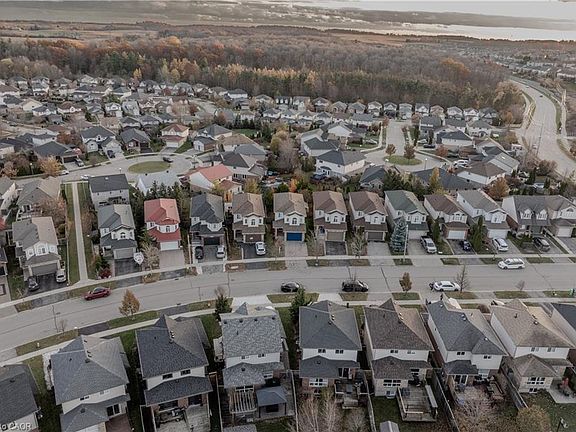 3rd image of 35 Templewood Dr