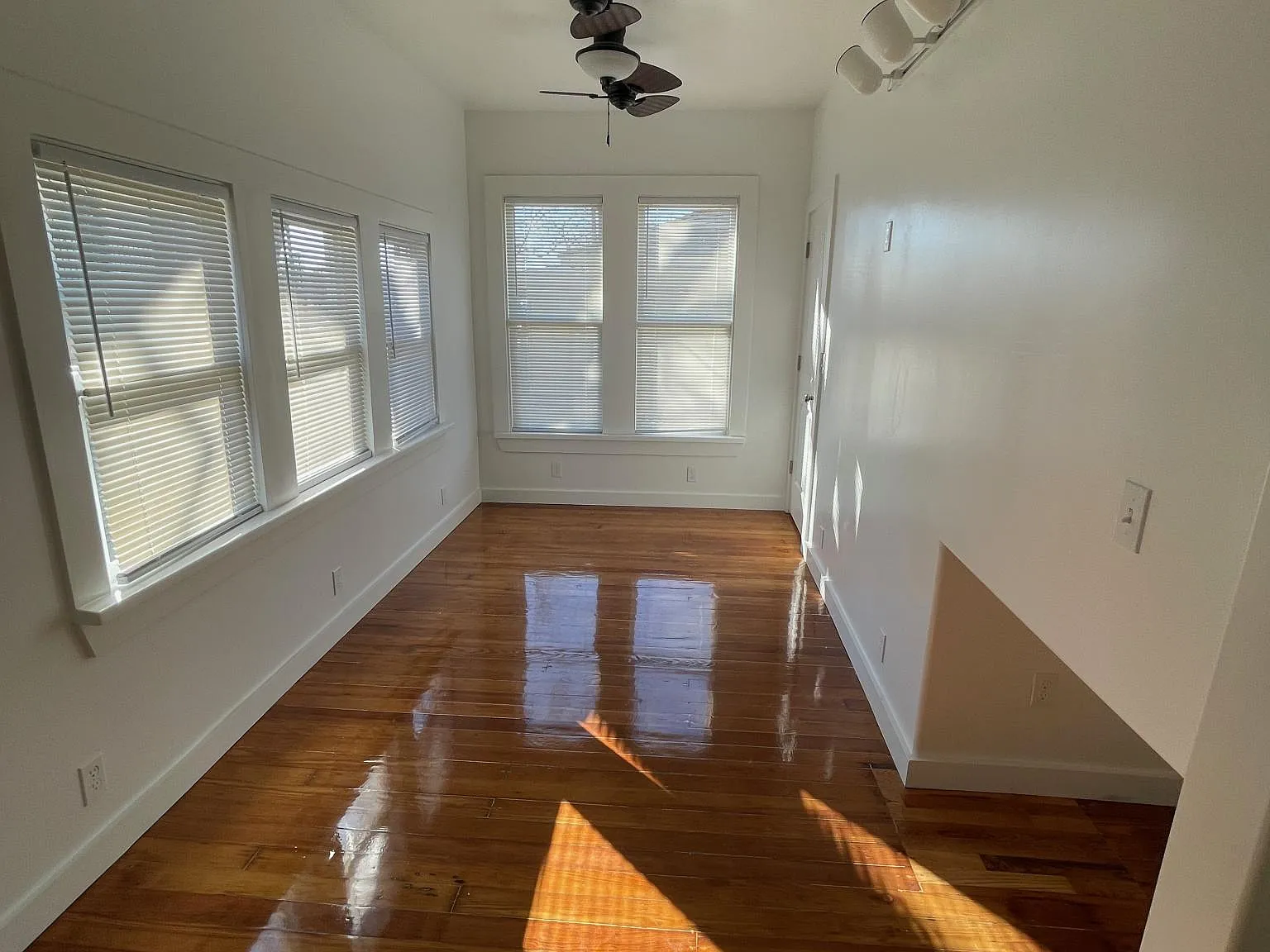 1 bed, 600 sqft, $995 — Photo 3