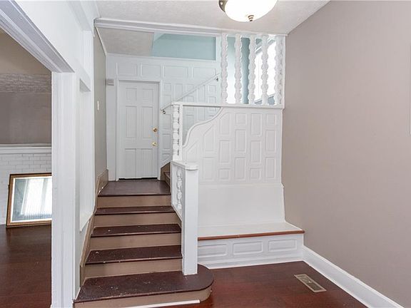3rd image of 3334 N Capitol Ave
