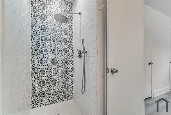 1622 Hillwood Dr — Photo 23