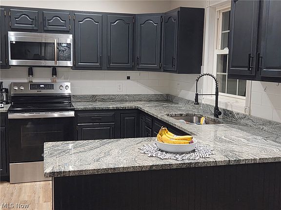 5th image of 1607 Doaks Ln