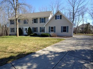 S79W19261 Youngwood Ct, Muskego, WI 53150