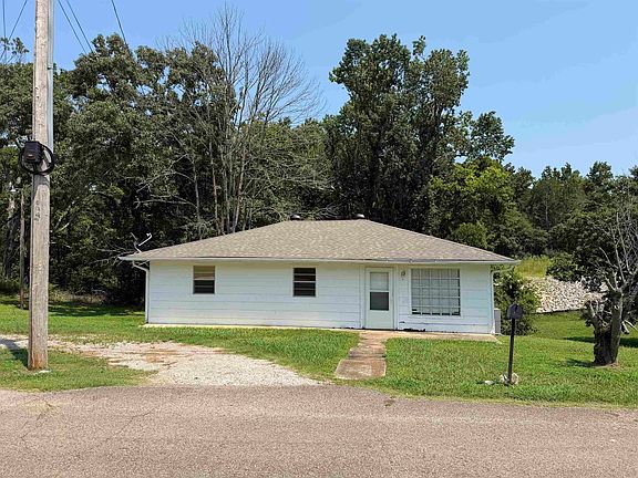 2nd image of 510 Riverside Dr
