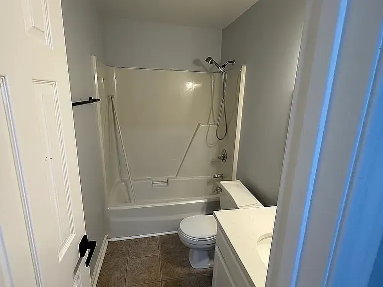 39 Huntsfield Dr — Photo 18