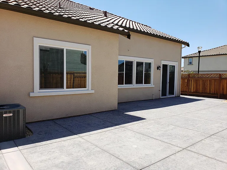 385 Savannah Way — Photo 4
