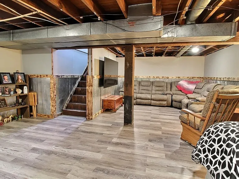 635 N Cedar St — Photo 6