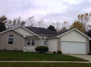 695 Willow Rd, Manteno, IL 60950