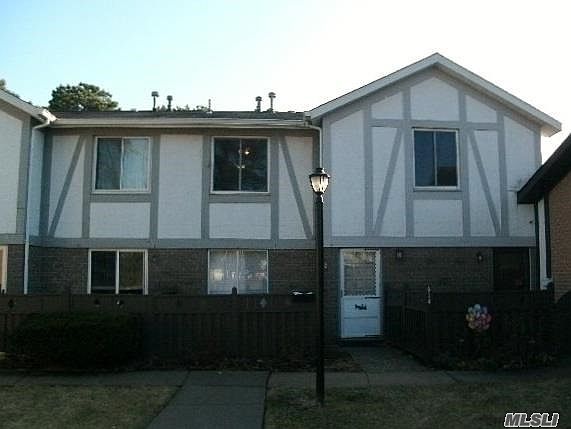 1st image of 633 W End Dr