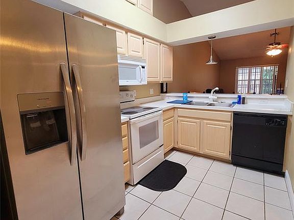 2nd image of 136 Reserve Cir APT 208