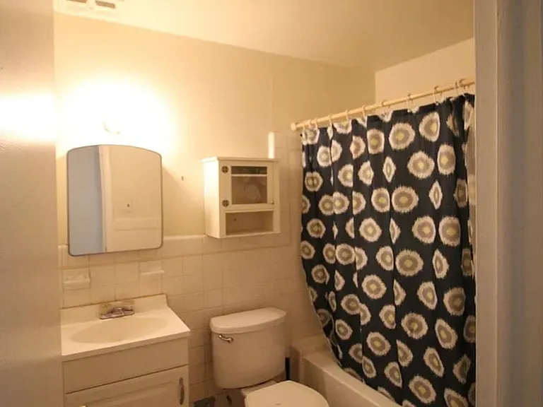 1819 Pine St #1F — Photo 11