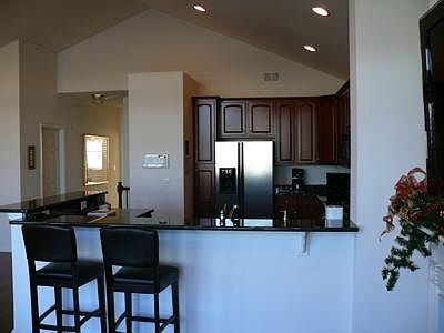 4th image of 90 Lyon Ct