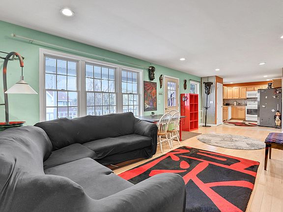 4th image of 17 Cantines Island Ln