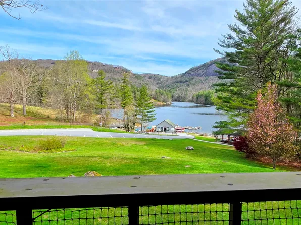 104 Mountain Lea #2B, Sapphire, NC 28774