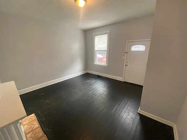 2209 Victor St — Photo 15