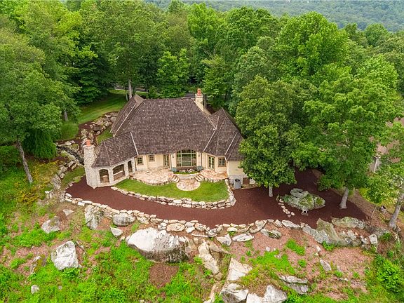 2nd image of 91 The Cliffs Pkwy