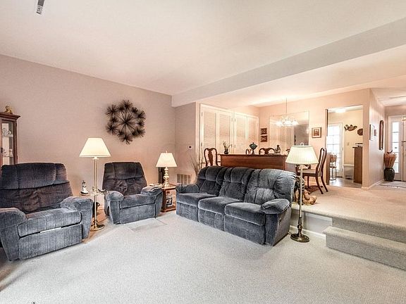 5th image of 2785 Chateau Cir
